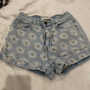 Floral Daisy High Waisted Shorts 🌼